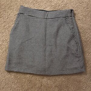 Abercrombie & Fitch Black and White Houndstooth Mini Skort